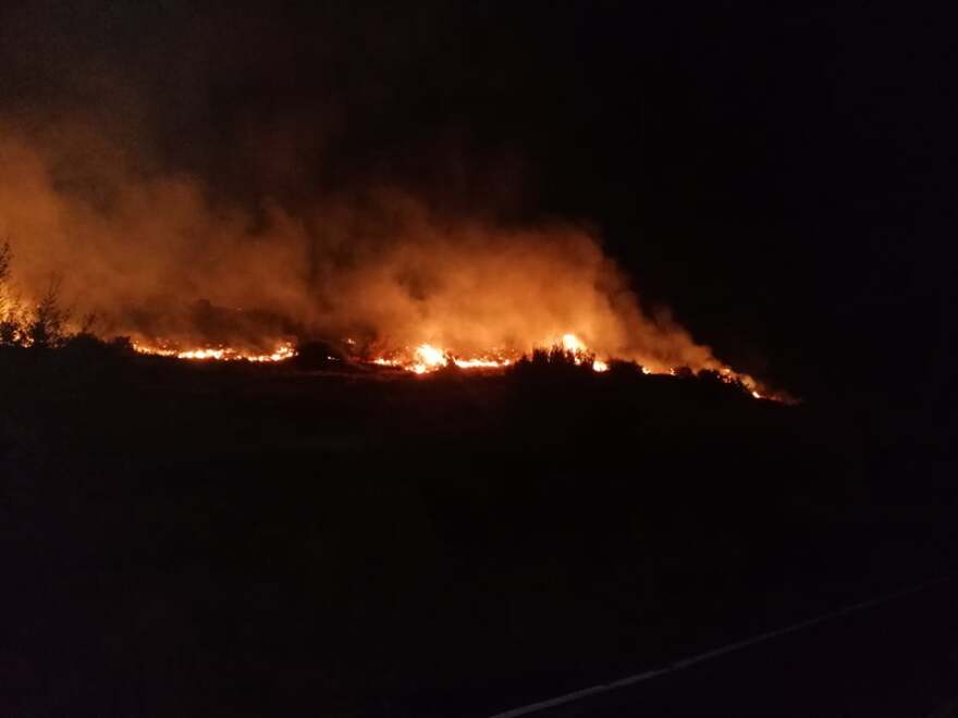 Φωτιά σε δασική έκταση στην περιοχή Φαρακλάτα στην Κεφαλονιά