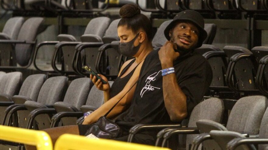 Αντετοκούνμπο: Παρακολούθησε τον αγώνα Μαρούσι - Παγκράτι ο Θανάσης