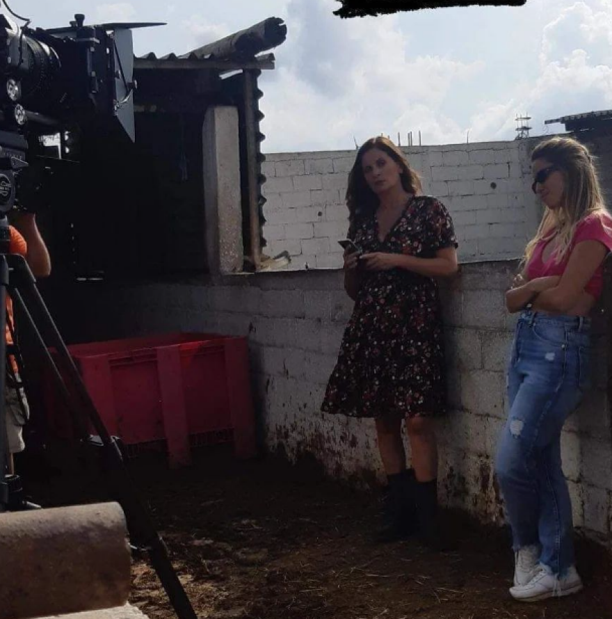 Μαύρο Ρόδο: Η Θεοφανία Παπαθωμά δημοσίευσε φωτογραφίες από τα γυρίσματα