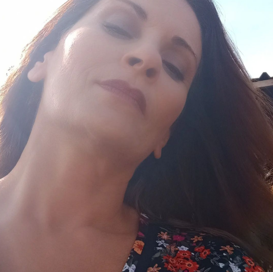 Μαύρο Ρόδο: Η Θεοφανία Παπαθωμά δημοσίευσε φωτογραφίες από τα γυρίσματα