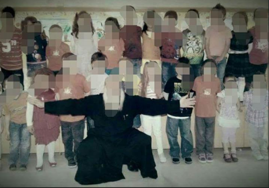 Κύπρος: 29χρονη που τη βίαζε ο ιερέας πατριός της τελικά αυτοκτόνησε 