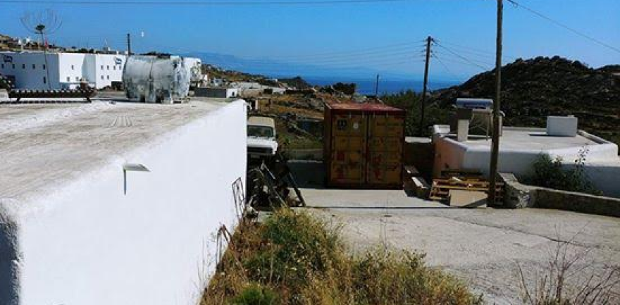 Η Μύκονος γίνεται... Πέραμα με τα κοντέινερ-σπίτια για τους εργαζόμενους