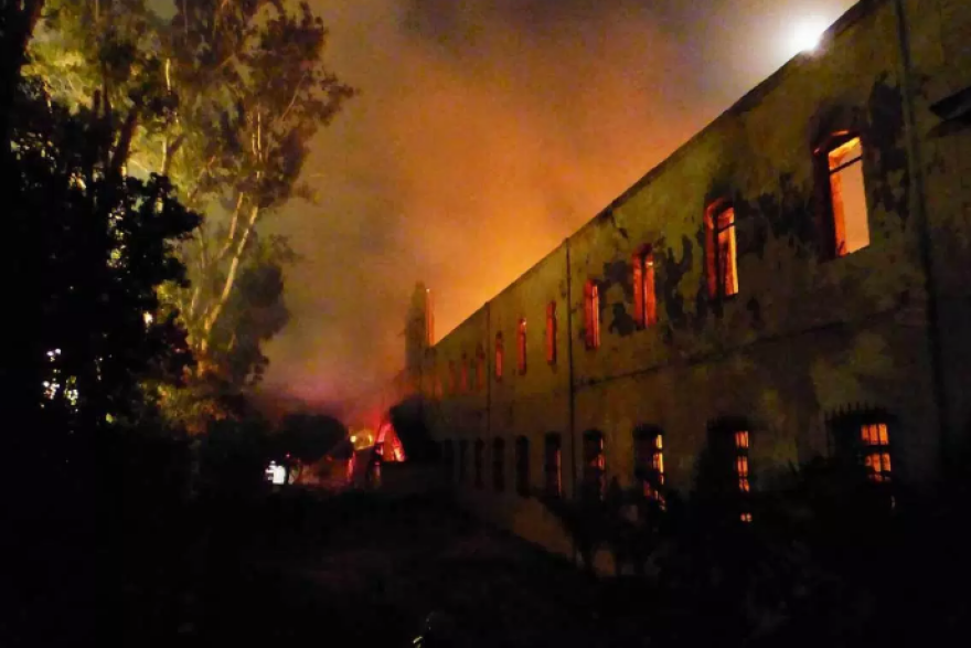 Φωτογραφίες από το Πολεμικό Μουσείο Χανίων: Στάχτη ένα από τα ιστορικότερα κτήρια 