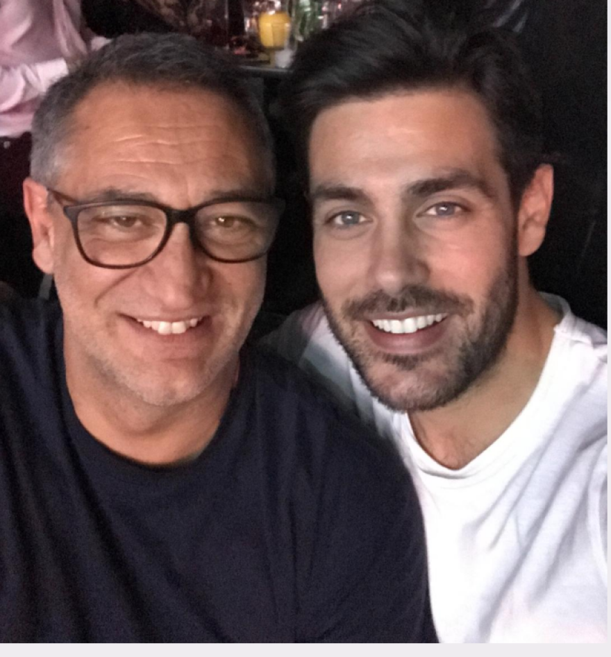 Celebrities στα νότια προάστια: Όταν ο Κώστας Μαρτάκης συνάντησε τον Γιώργο Ντάβλα 