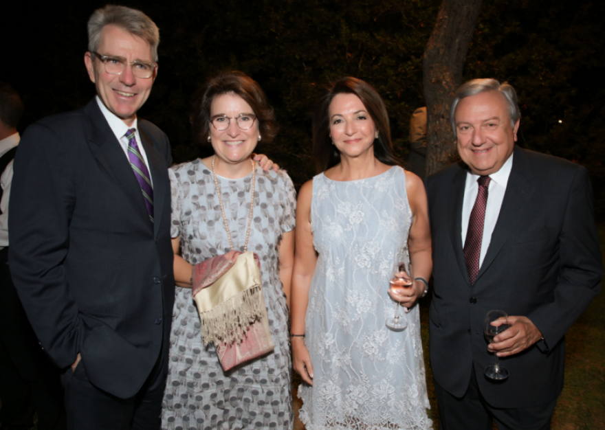 Στέφανος Κορκολής και Σοφία Μανουσάκη στο Annual Dinner του MDA Ελλάς στη Λίμνη Βουλιαγμένης