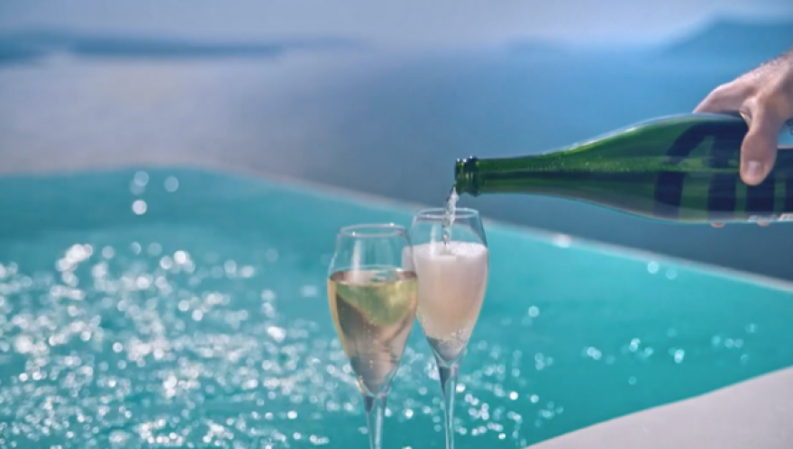 Στην κορυφή του κόσμου η Ελλάδα: Βίντεο για τη Σαντορίνη κέρδισε χρυσό βραβείο σε φεστιβάλ στις Κάννες