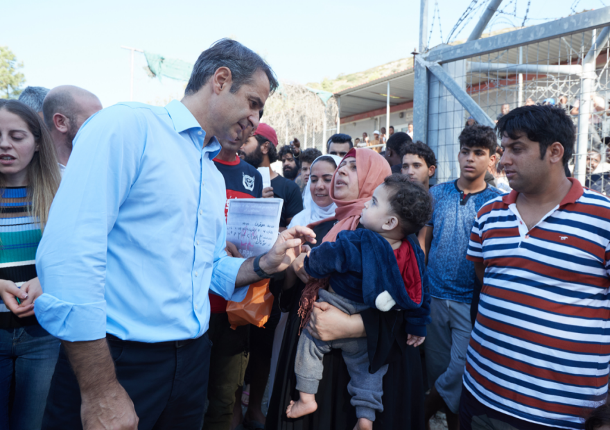 Μητσοτάκης: Ντροπή στον Τσίπρα και τους υπουργούς του για τους καταυλισμούς των μεταναστών