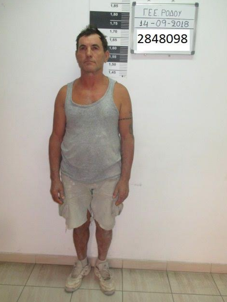 Φωτογραφίες: Αυτός είναι ο Αλβανός που βίαζε ανήλικες συγγενείς του στα Τρίκαλα 