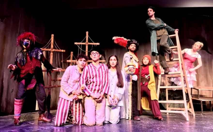 Η Ελεονώρα Μελέτη ασχολείται και με το θέατρο