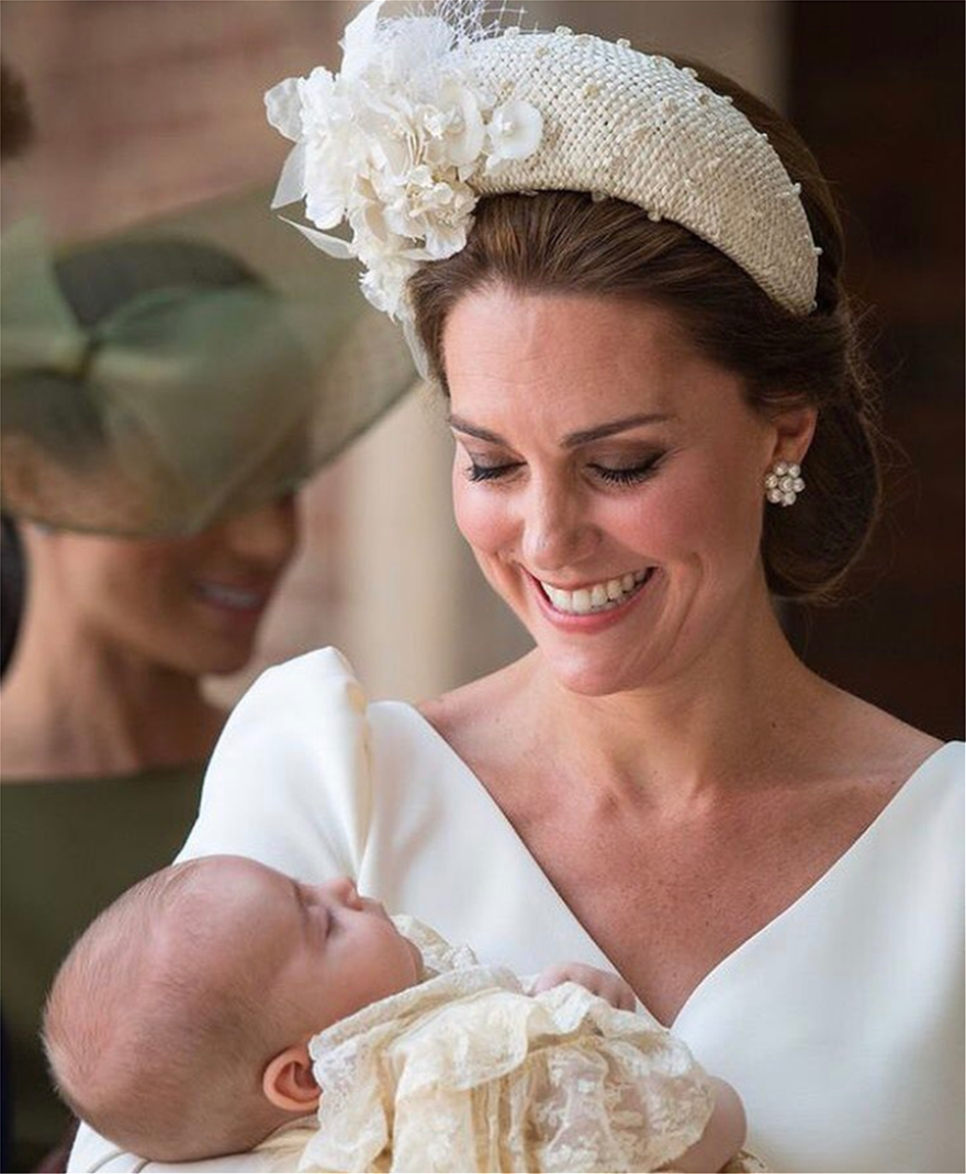 Η πρώτη εμφάνιση του πρίγκιπα Louis μετά τη βάπτισή του 