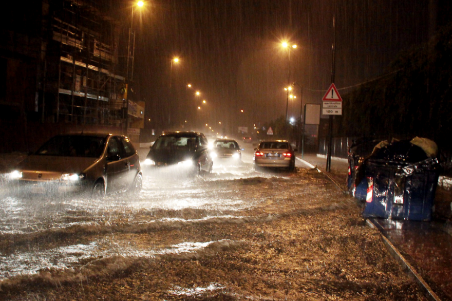 Κύμα κακοκαιρίας σαρώνει την Ιταλία: 12 οι νεκροί στη Σικελία