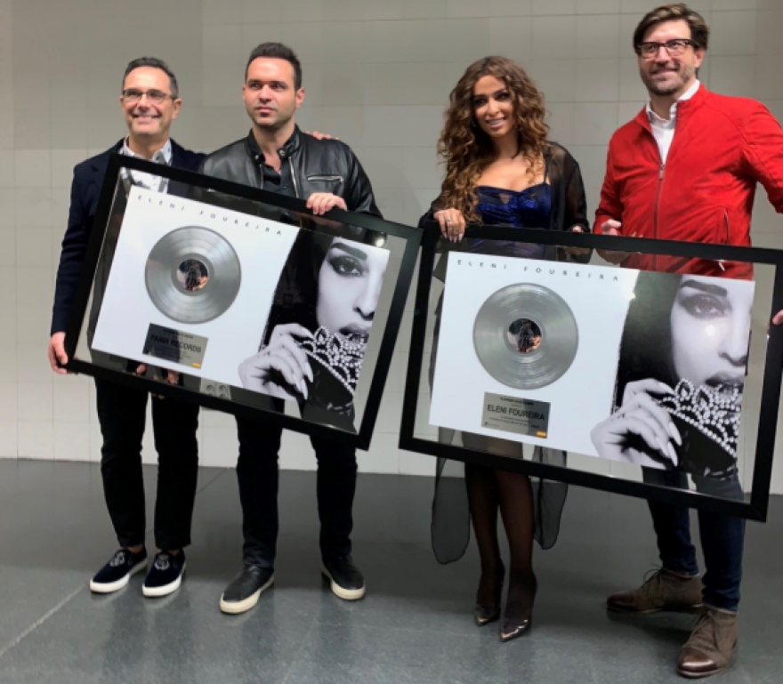 Ελένη Φουρέιρα: Πλατινένιο το «Fuego» στην Ισπανία