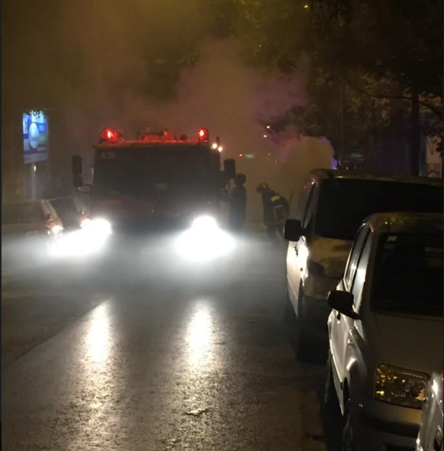 Παγκράτι: Φωτιά σε αυτοκίνητο τα ξημερώματα - Φωτογραφίες 