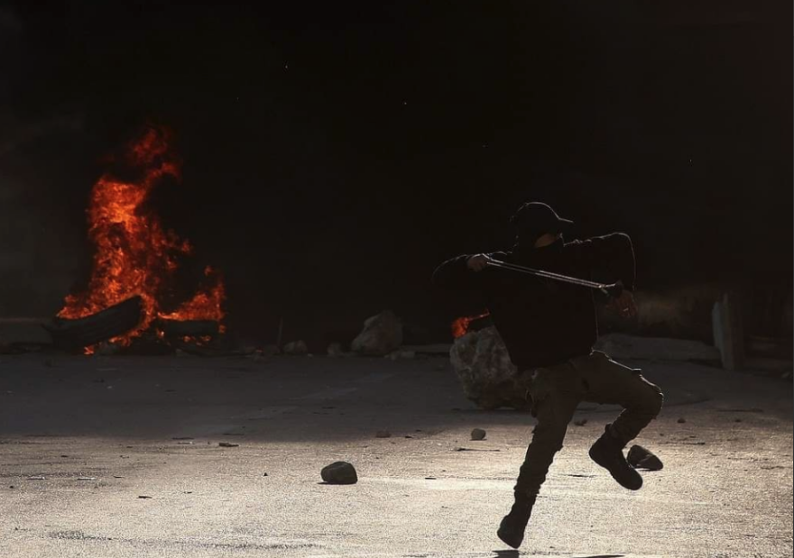 Άγριες συγκρούσεις στη Δυτική Όχθη: Ένας Παλαιστίνιος νεκρός, δύο σε κρίσιμη κατάσταση