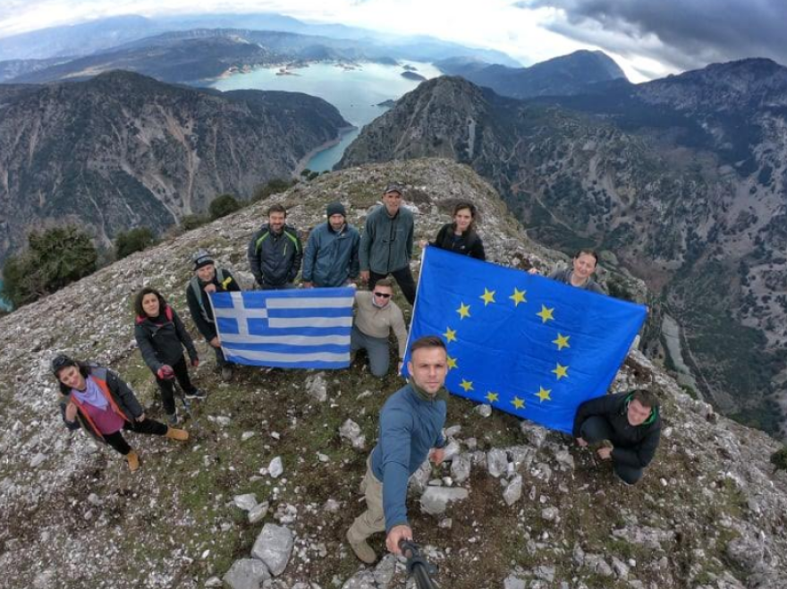 Φωτογραφίες: Αποχαιρέτησαν το 2018 από τα ψηλά βουνά της Κοιλάδας του Αχελώου