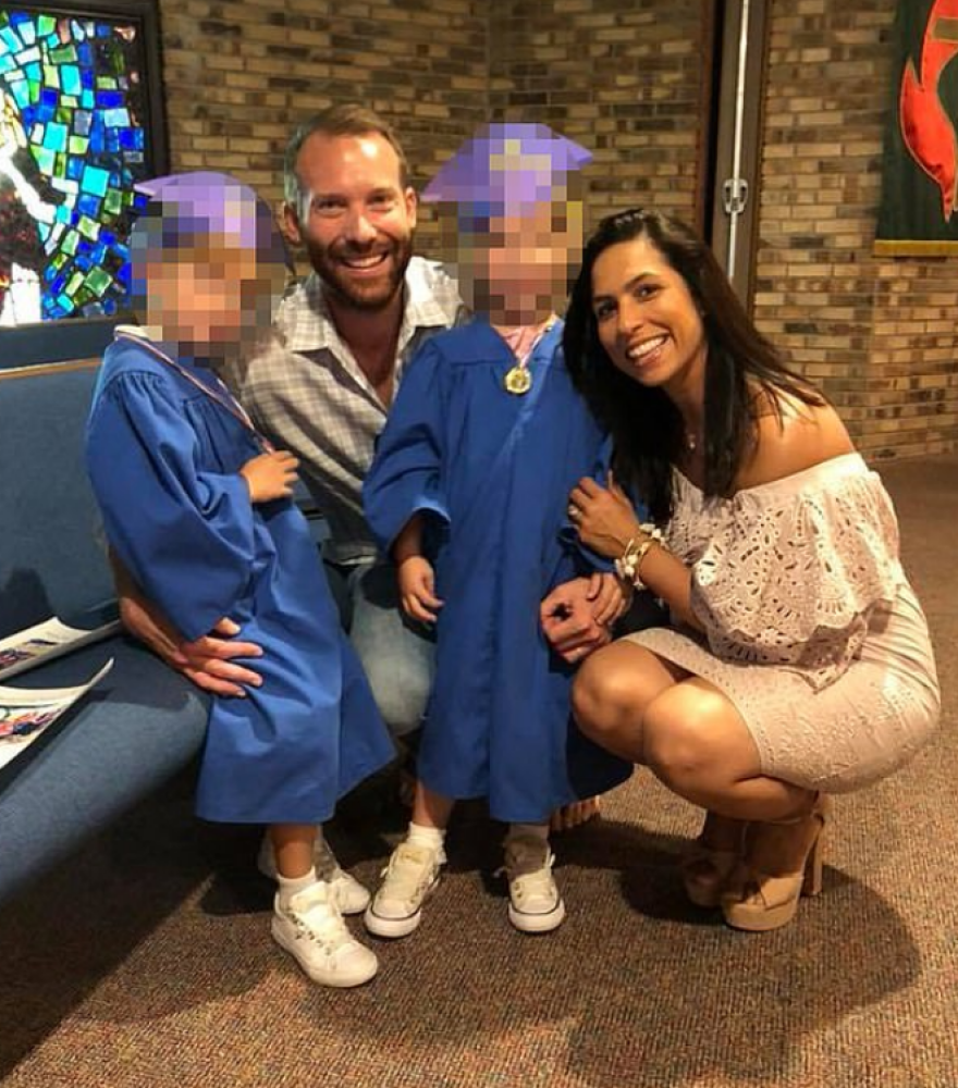 Βρήκε sex tape της γυναίκας του με τον «κολλητό» του και πυροβόλησε την ίδια και τα πεθερικά του