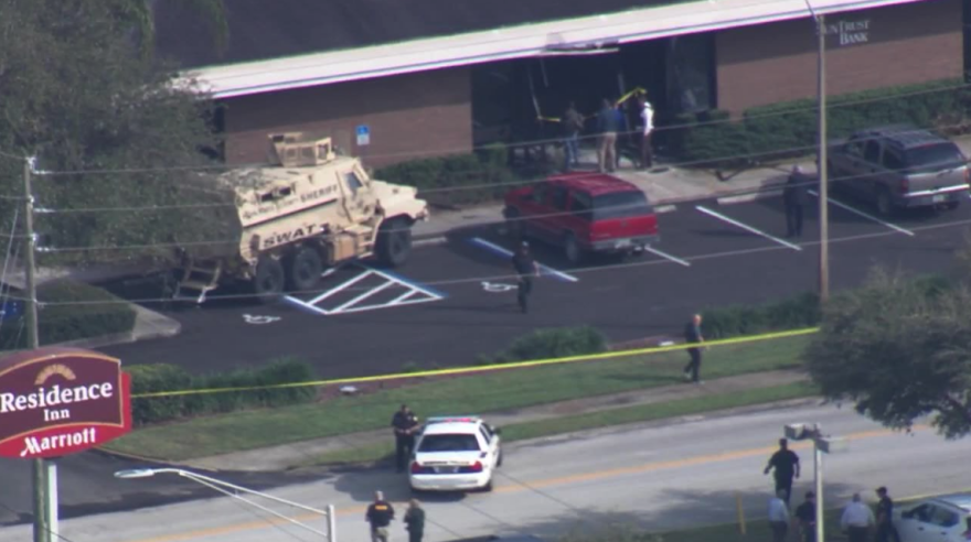 Πυροβολισμοί σε υποκατάστημα τράπεζας στη Φλόριντα