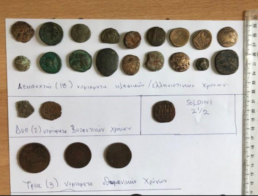 Οπλοστάσιο και αρχαία σε σπίτι στην Λευκάδα