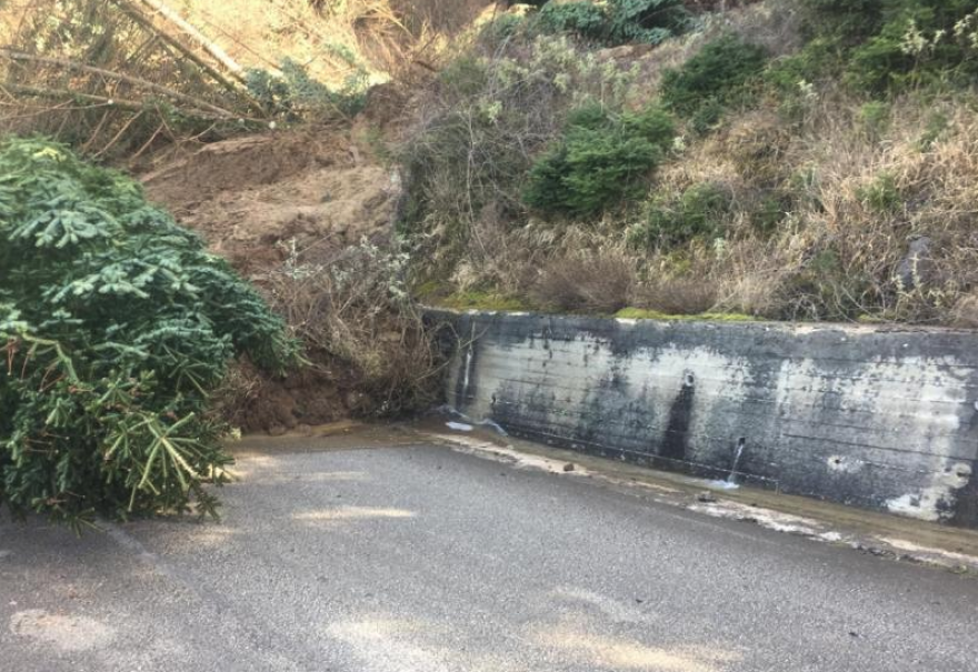 Φωτογραφίες: Μεγάλη κατολίσθηση στο Καλέντζι Αχαΐας