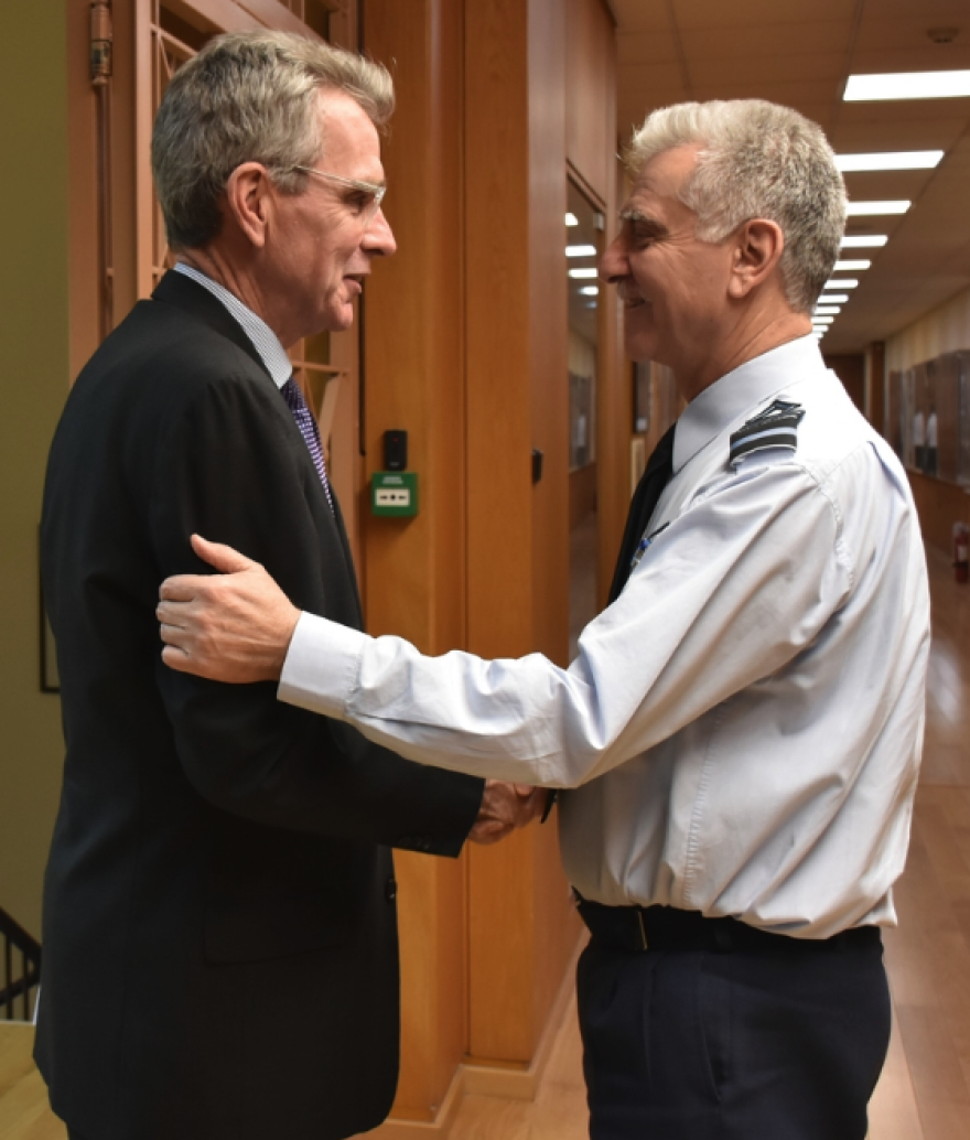 Συνάντηση με τον Αρχηγό ΓΕΕΘΑ είχε ο Αμερικανός πρέσβης