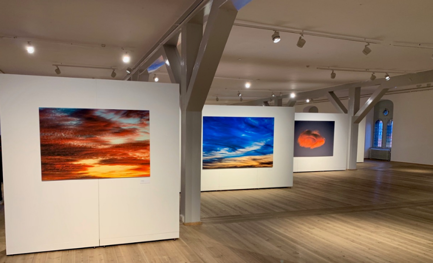 «Celestial Choreography»: Η ατομική έκθεση φωτογραφίας του πρίγκιπα Νικόλαου στη Δανία 