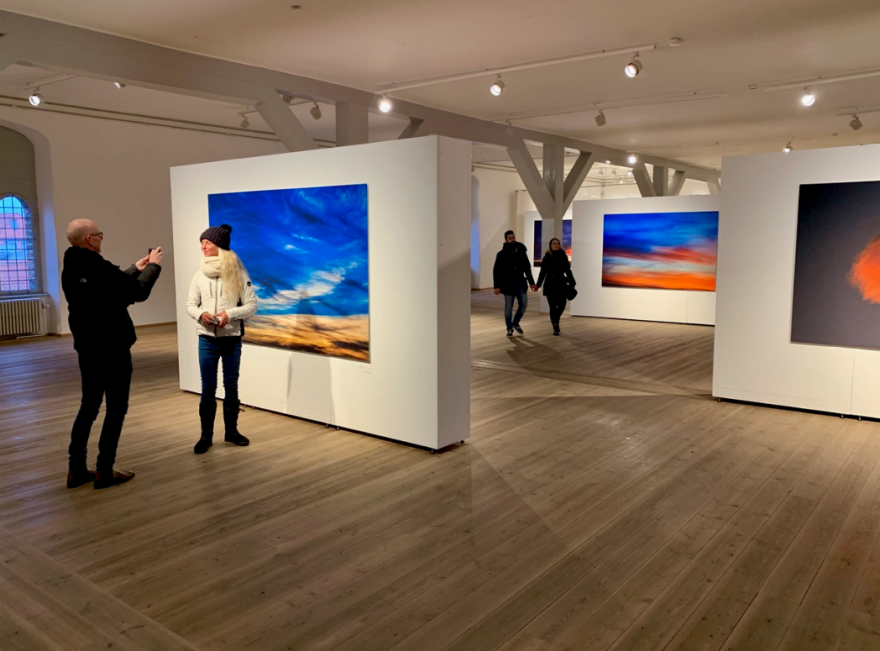 «Celestial Choreography»: Η ατομική έκθεση φωτογραφίας του πρίγκιπα Νικόλαου στη Δανία 