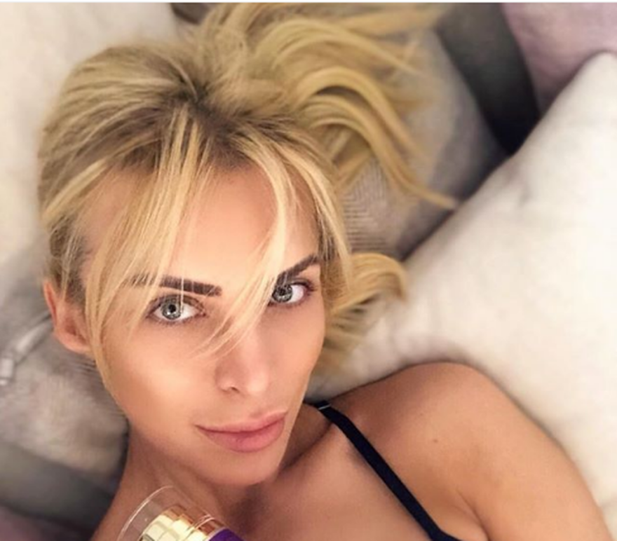 Έτσι ξυπνάει η Κατερίνα Καινούργιου- Δείτε τη χωρίς μακιγιάζ