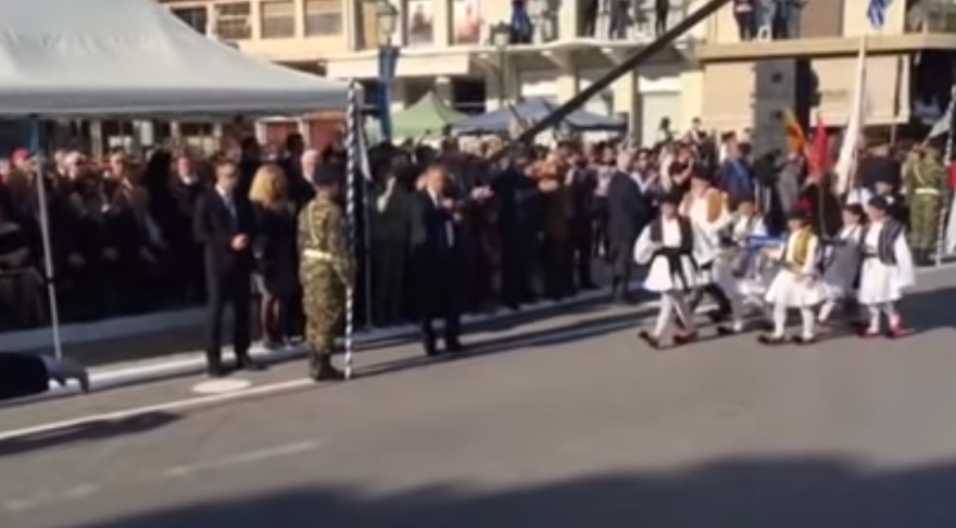 Με εντολή Παυλόπουλου το «Μακεδονία Ξακουστή» στην παρέλαση στην Καλαμάτα