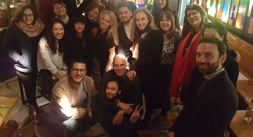 Φωτογραφία: Η Πάμελα Άντερσον με τον Βαρουφάκη στην Ευρωπαϊκή Άνοιξη!