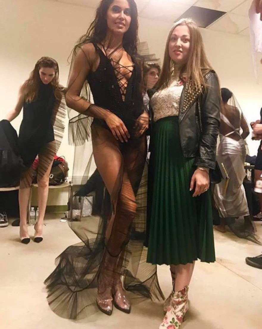 Φωτογραφίες: Σούπερ αποκαλυπτική η Ιωάννα Μπέλλα στα Mad Walk