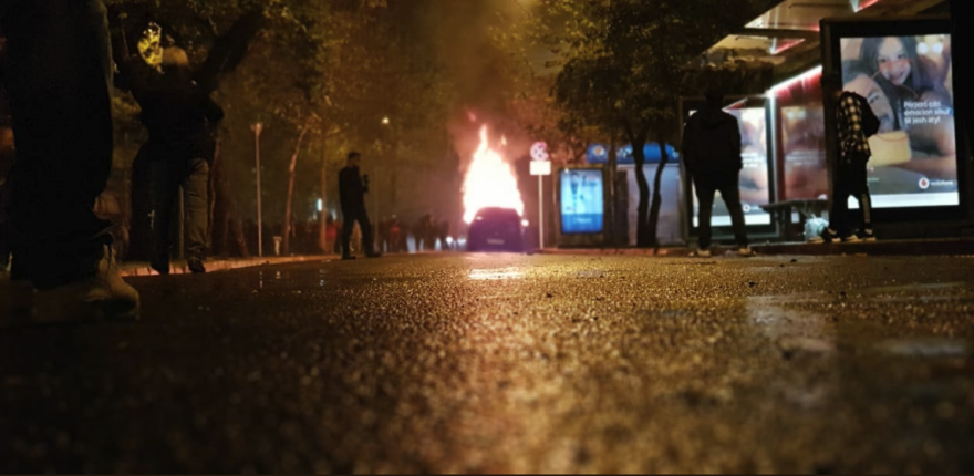 Χάος στα Τίρανα: Συγκρούσεις διαδηλωτών με την αστυνομία - Ζητούν την παραίτηση Ράμα