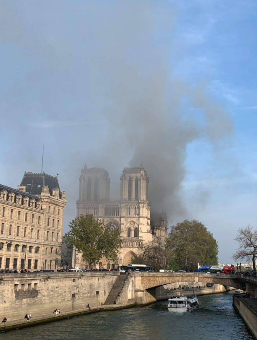 Παναγία των Παρισίων: Στη διάρκεια εργασιών συντήρησης ξεκίνησε η μεγάλη καταστροφή