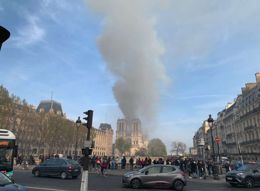 Παναγία των Παρισίων: Στη διάρκεια εργασιών συντήρησης ξεκίνησε η μεγάλη καταστροφή