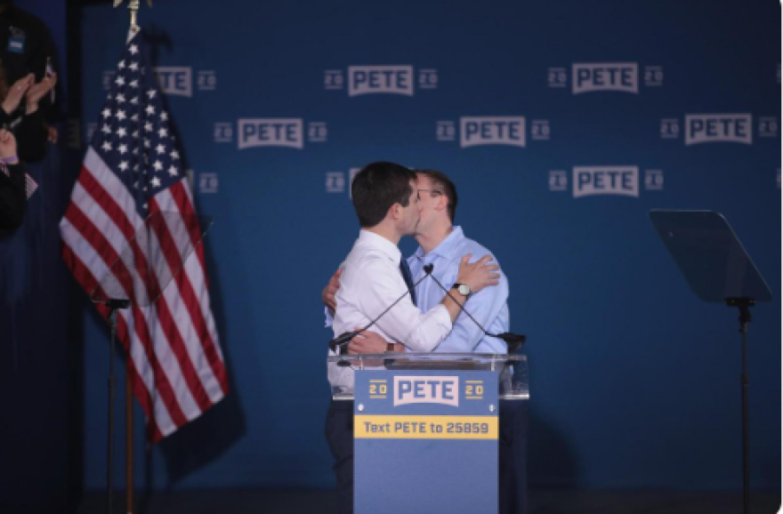 Πιτ Μπάτιγκιγκ: Ο πρώτος δηλωμένος ομοφυλόφιλος που πάει για πρόεδρος των ΗΠΑ