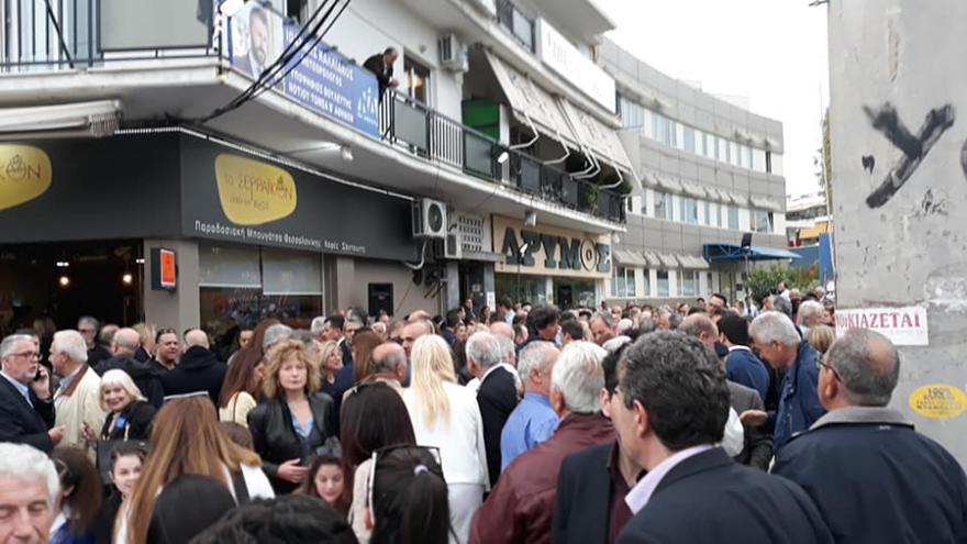 O Γιάννης Καλλιάνος εγκαινίασε το πολιτικό του γραφείο