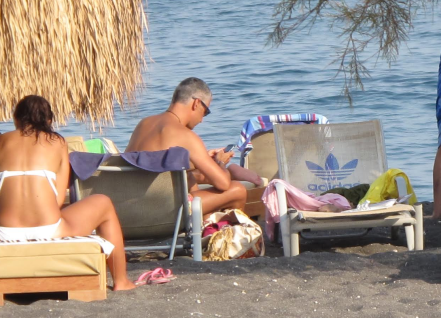 Άρης Σπηλιωτόπουλος: Ο πολιτικός που λάτρεψε τη Μύκονο και την Αράχωβα και ξαφνικά μας προέκυψε... Βελουχιώτης 