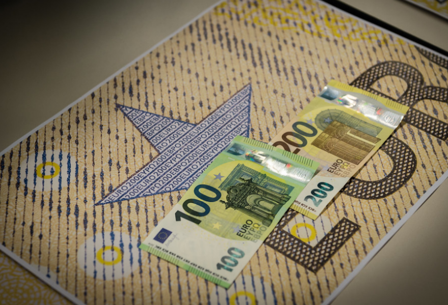 Από 28 Μαΐου τα νέα χαρτονομίσματα των 100 και 200 ευρώ