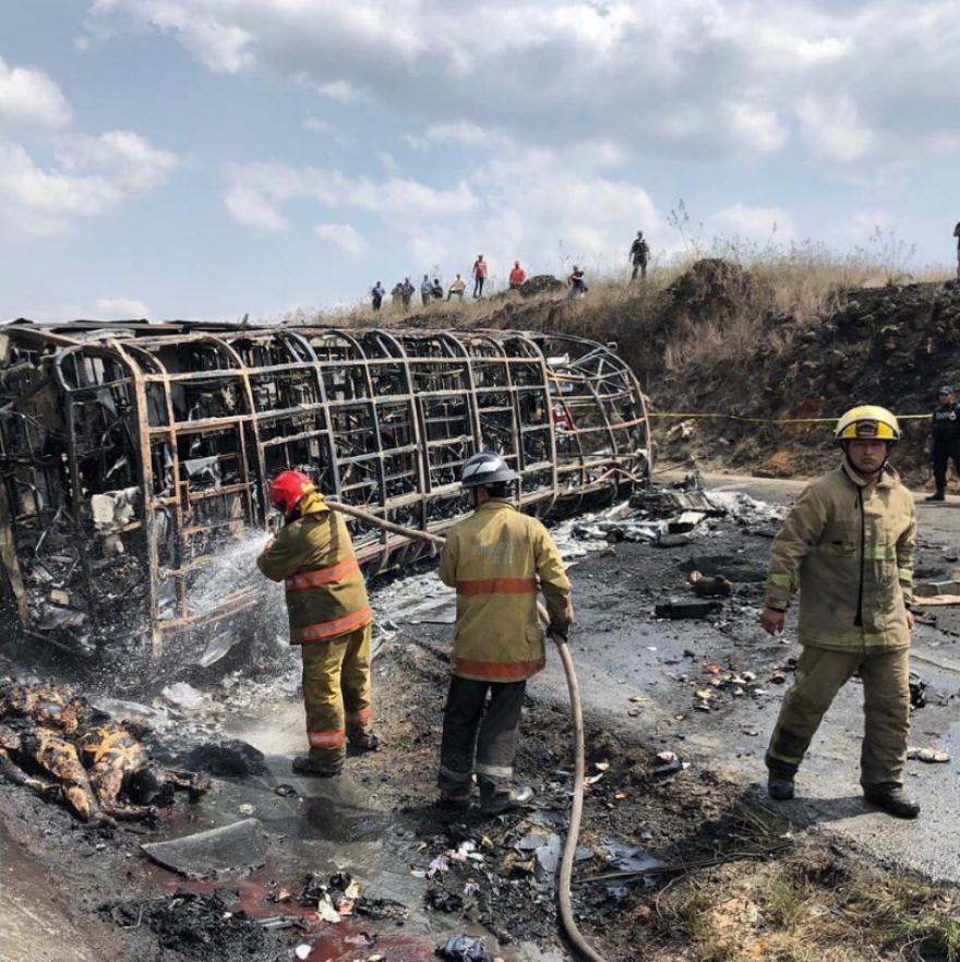 Τραγωδία στο Μεξικό: 23 νεκροί από σύγκρουση λεωφορείου με βυτιοφόρο