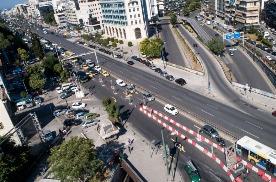 Κίνηση τώρα: Φωτογραφίες από το μποτιλιάρισμα στη Συγγρού - Διαβάστε πού υπάρχουν προβλήματα