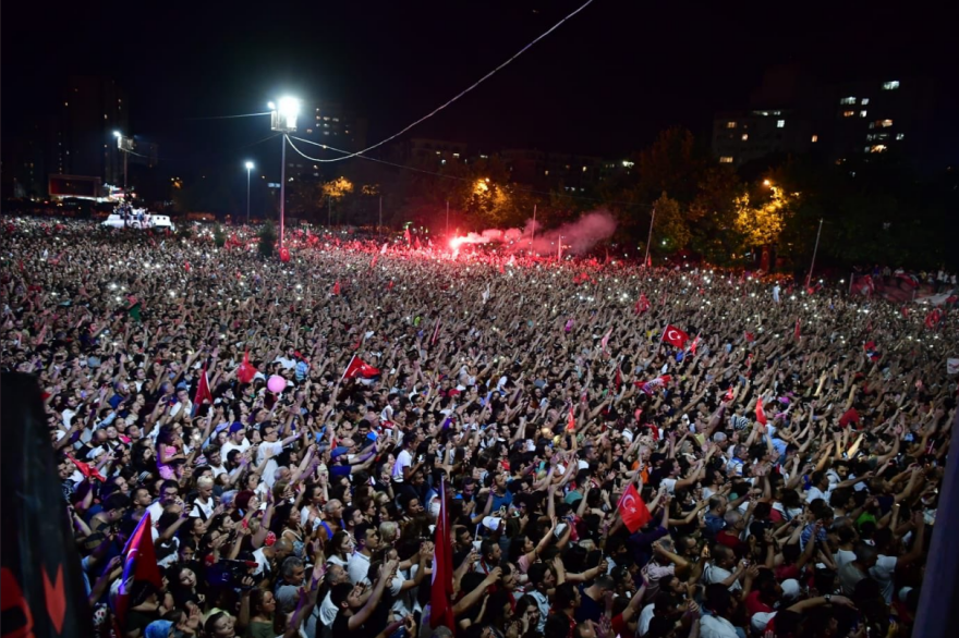 «Κάηκε» η Κωνσταντινούπολη μετά τη νίκη Ιμάμογλου - Ήττα «ράπισμα» για Ερντογάν