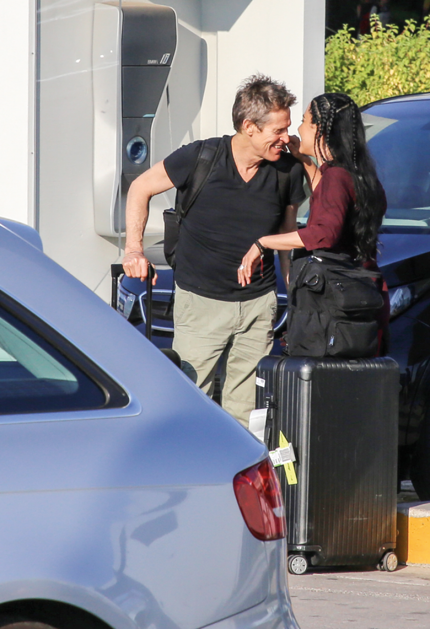 Γουίλεμ Νταφόε: Στη Μεσσηνία με τη σύζυγό του