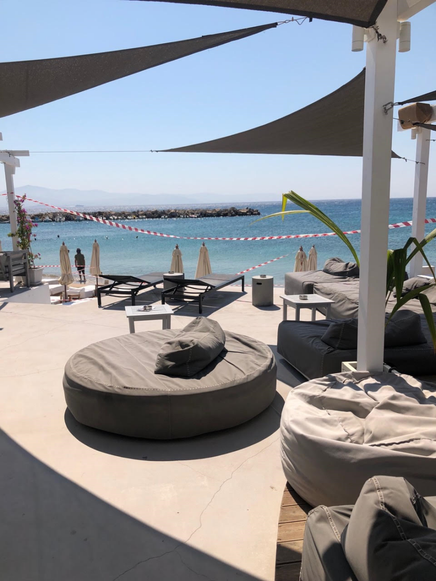 Πάρος: Λουκέτο από την ΑΑΔΕ στο beach bar restaurant «Aspro»