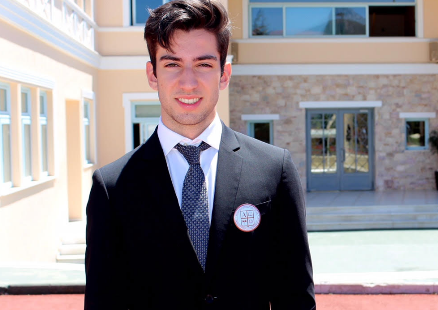 Πανελλαδικές 2019: Γιος Σύρου μετανάστη μπήκε από τους πρώτους στο Πολυτεχνείο