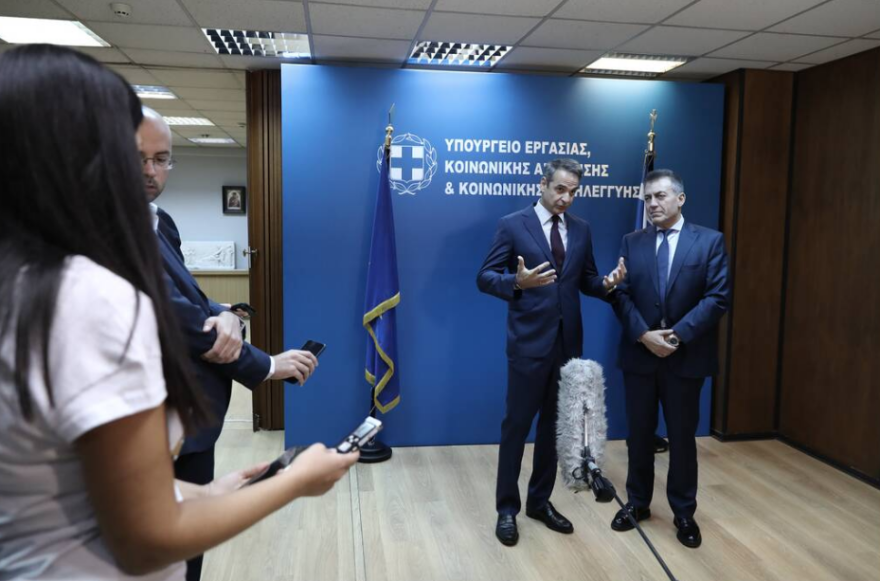 Συντάξεις χηρείας: Πότε θα δοθούν οι αυξήσεις και τα αναδρομικά