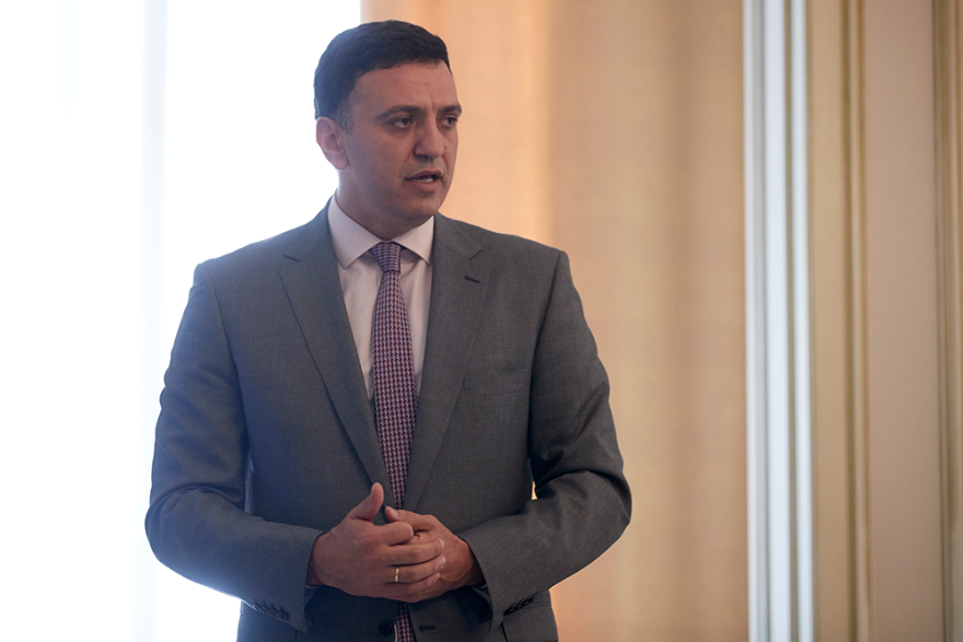 Ο αντικαπνιστικός νόμος σε «πρώτο πλάνο»: Συνάντηση στο Μέγαρο Μαξίμου ενόψει της πλήρους εφαρμογής του