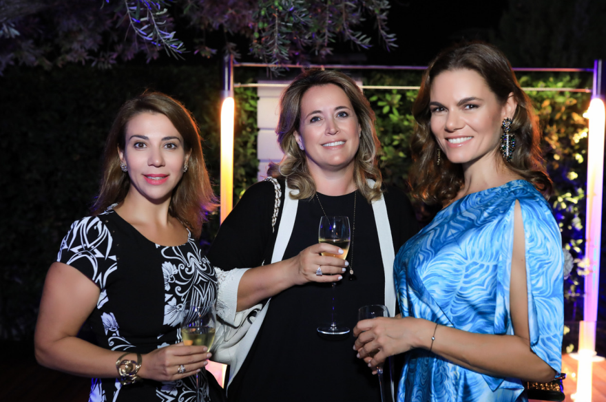 Φωτογραφίες: Λαμπερό prive πάρτι για την ομορφιά με διάσημους καλεσμένους  