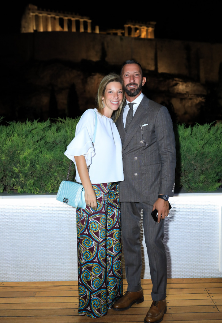 Φωτογραφίες: Λαμπερό prive πάρτι για την ομορφιά με διάσημους καλεσμένους  