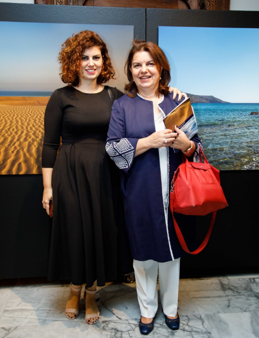 Φωτογραφίες: Ο Πρίγκιπας Νικόλαος απαθανατίζει το Αιγαίο - Όλη η οικογένεια στο πλευρό του