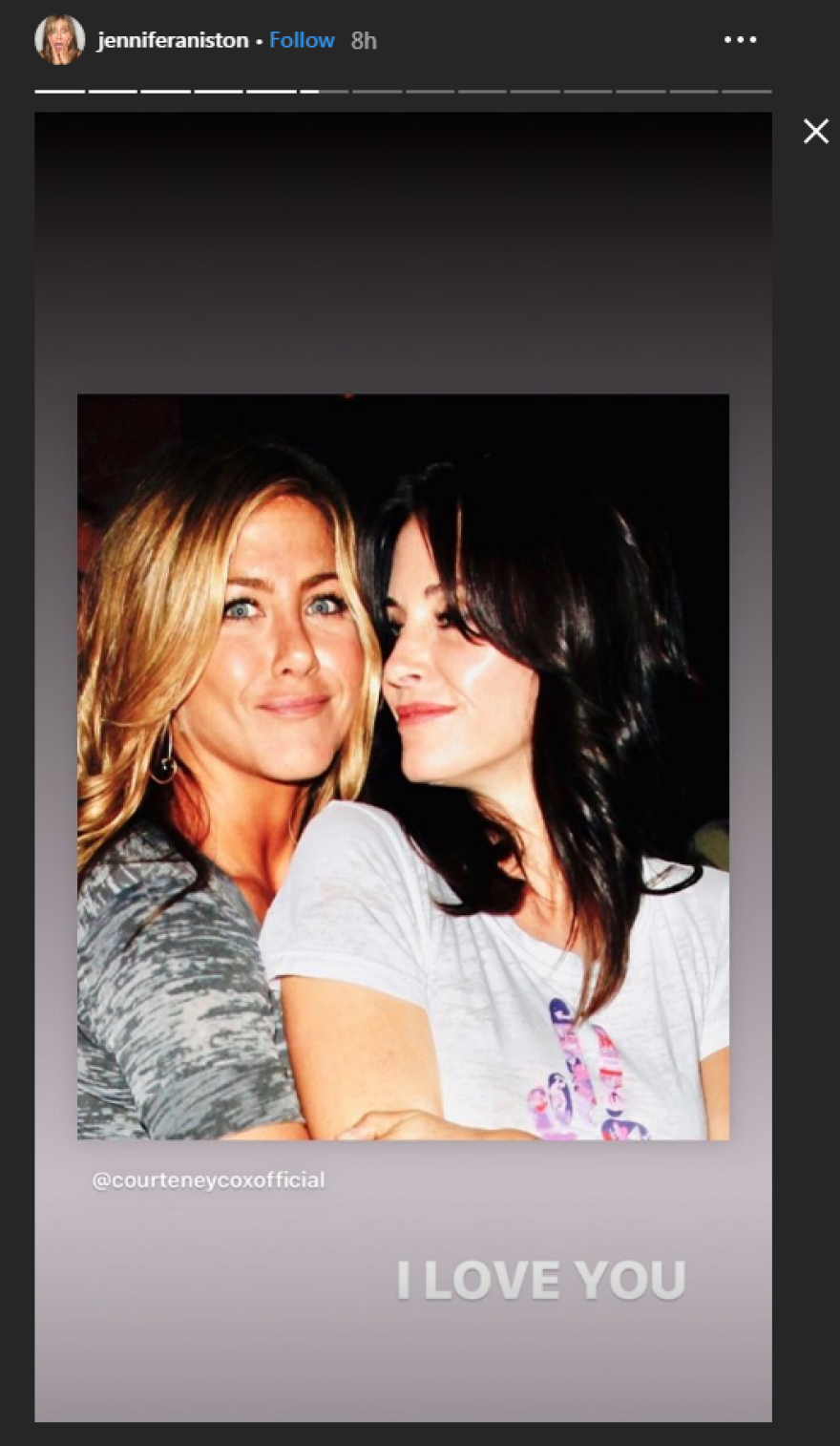 Τζένιφερ Άνιστον: Πώς την καλωσόρισαν τα «Φιλαράκια» στο Instagram