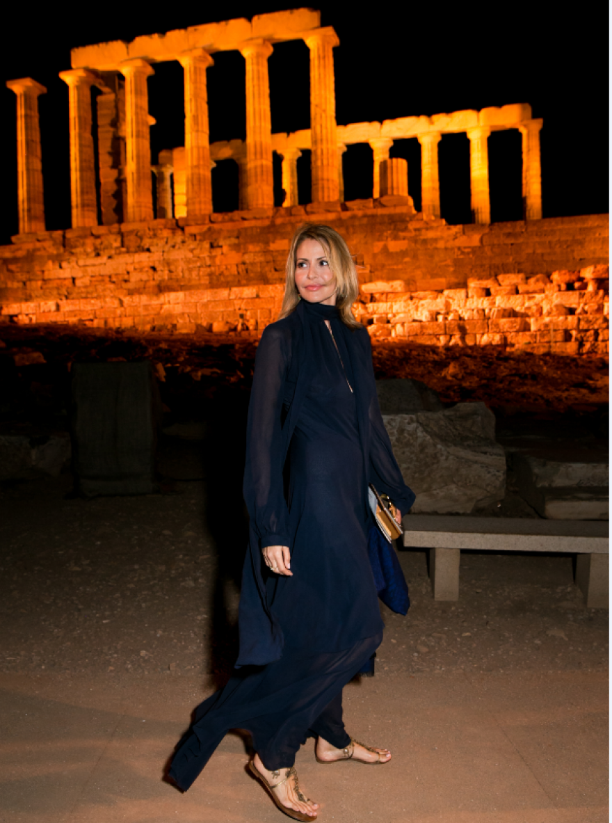 Η Μαίρη Κατράντζου τουιτάρει Σωκράτη: «Η μόνη αληθινή σοφία είναι η γνώση ότι δε ξέρεις τίποτα»